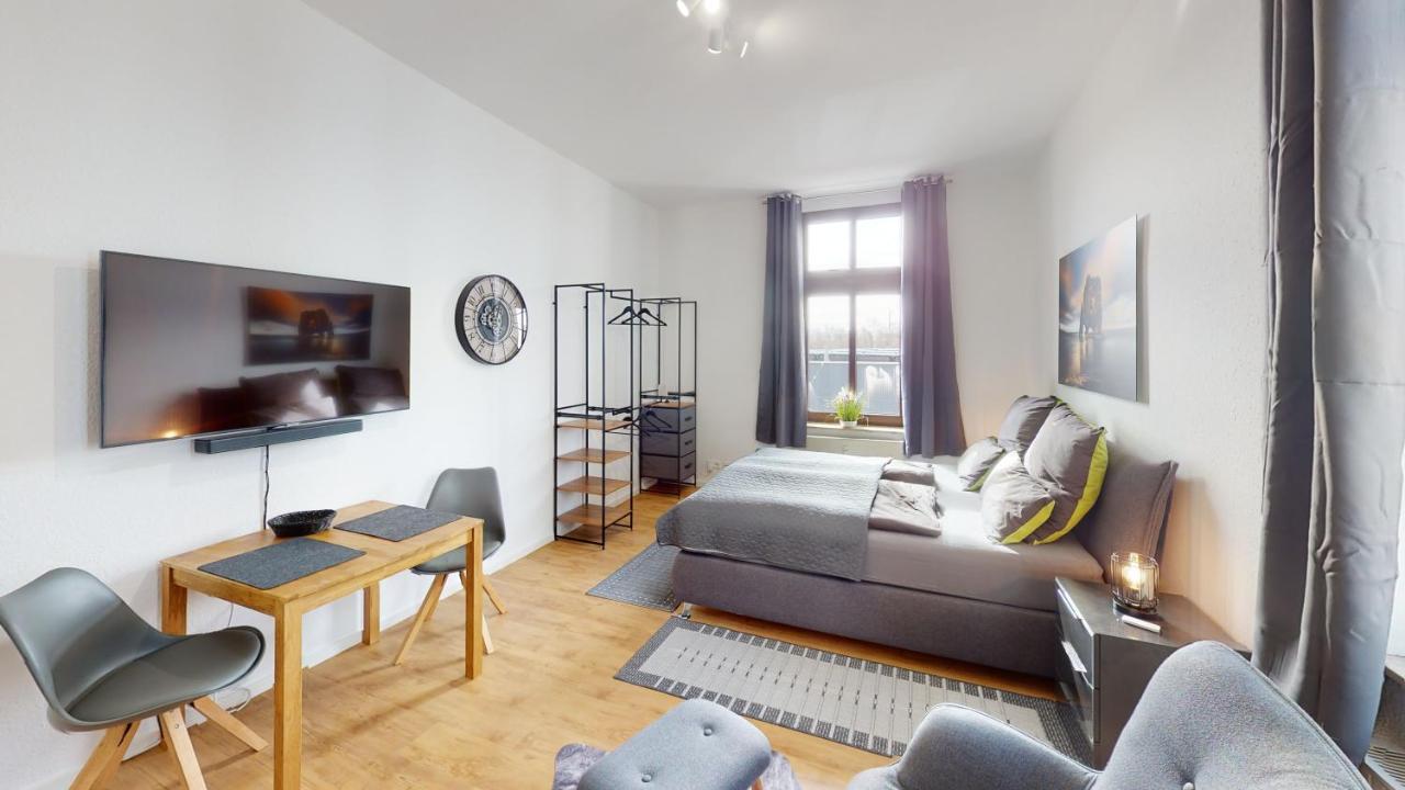 Sweethome - Zentral - Kueche & Parkplatz, Wifi Halle  Екстер'єр фото