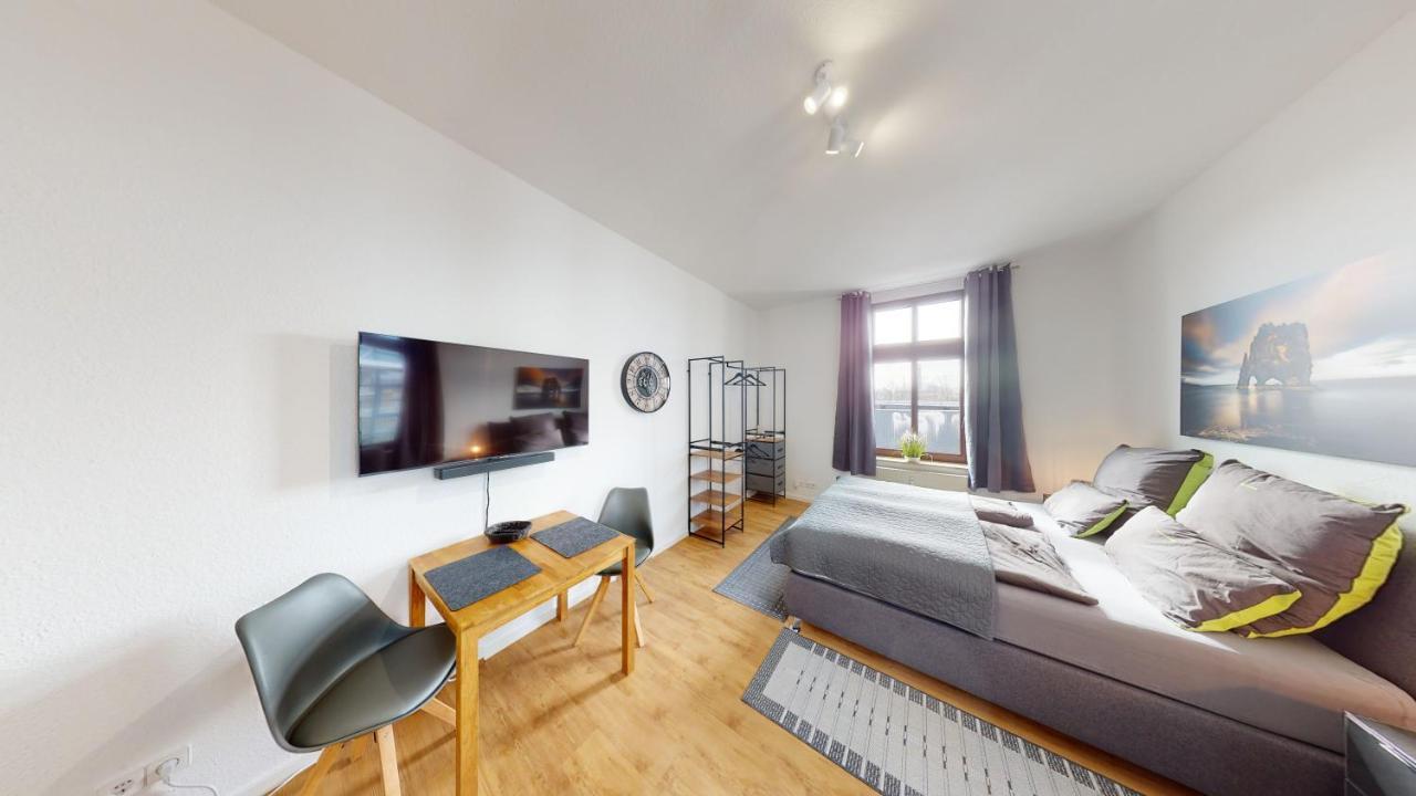 Sweethome - Zentral - Kueche & Parkplatz, Wifi Halle  Екстер'єр фото