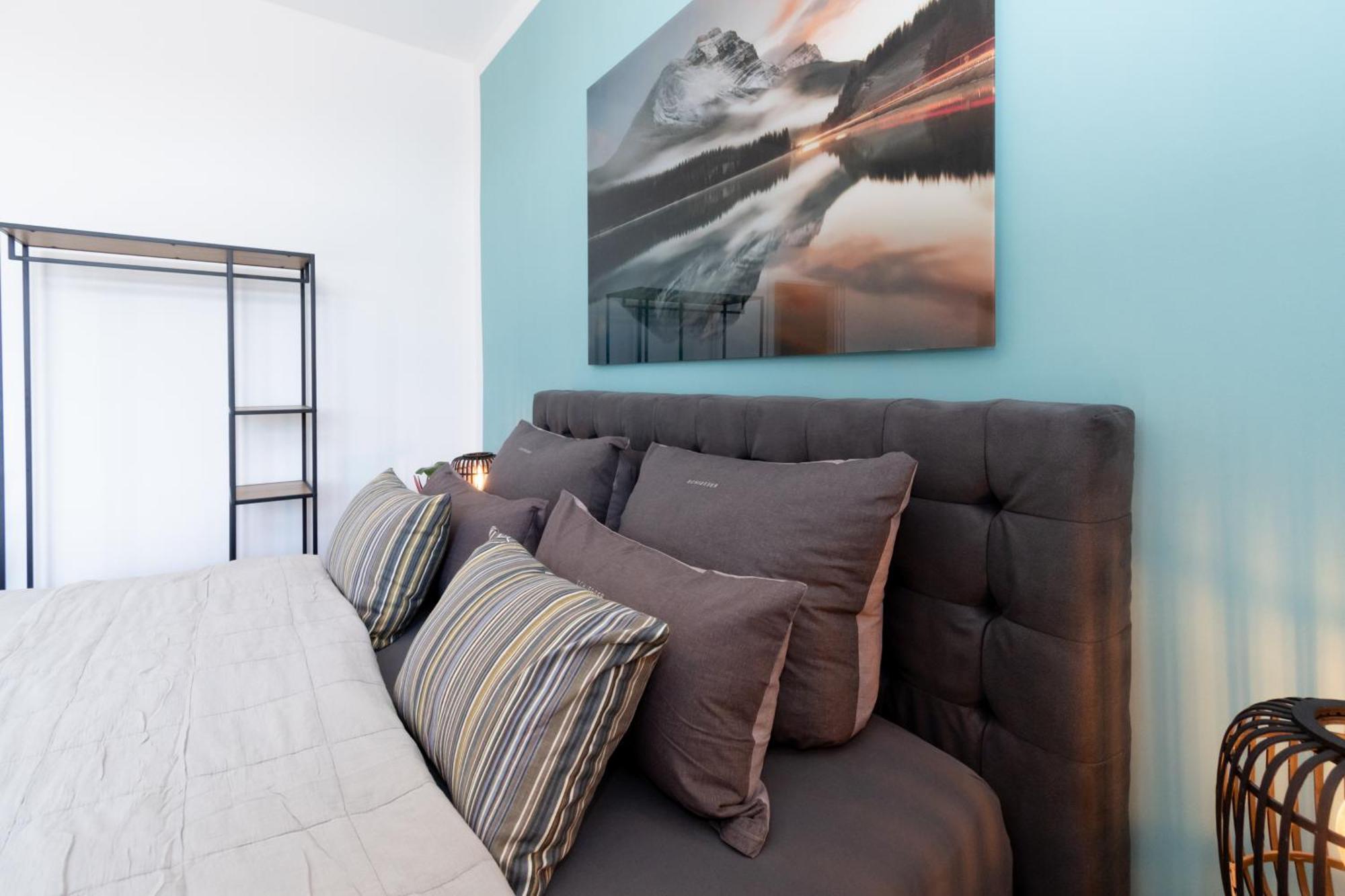 Sweethome - Zentral - Kueche & Parkplatz, Wifi Halle  Екстер'єр фото